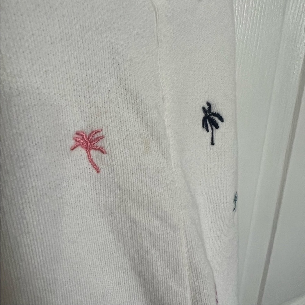 Marine Layer Caroline Embroidered
Cap Sleeve Sweatshirt - Picture 12 of 12